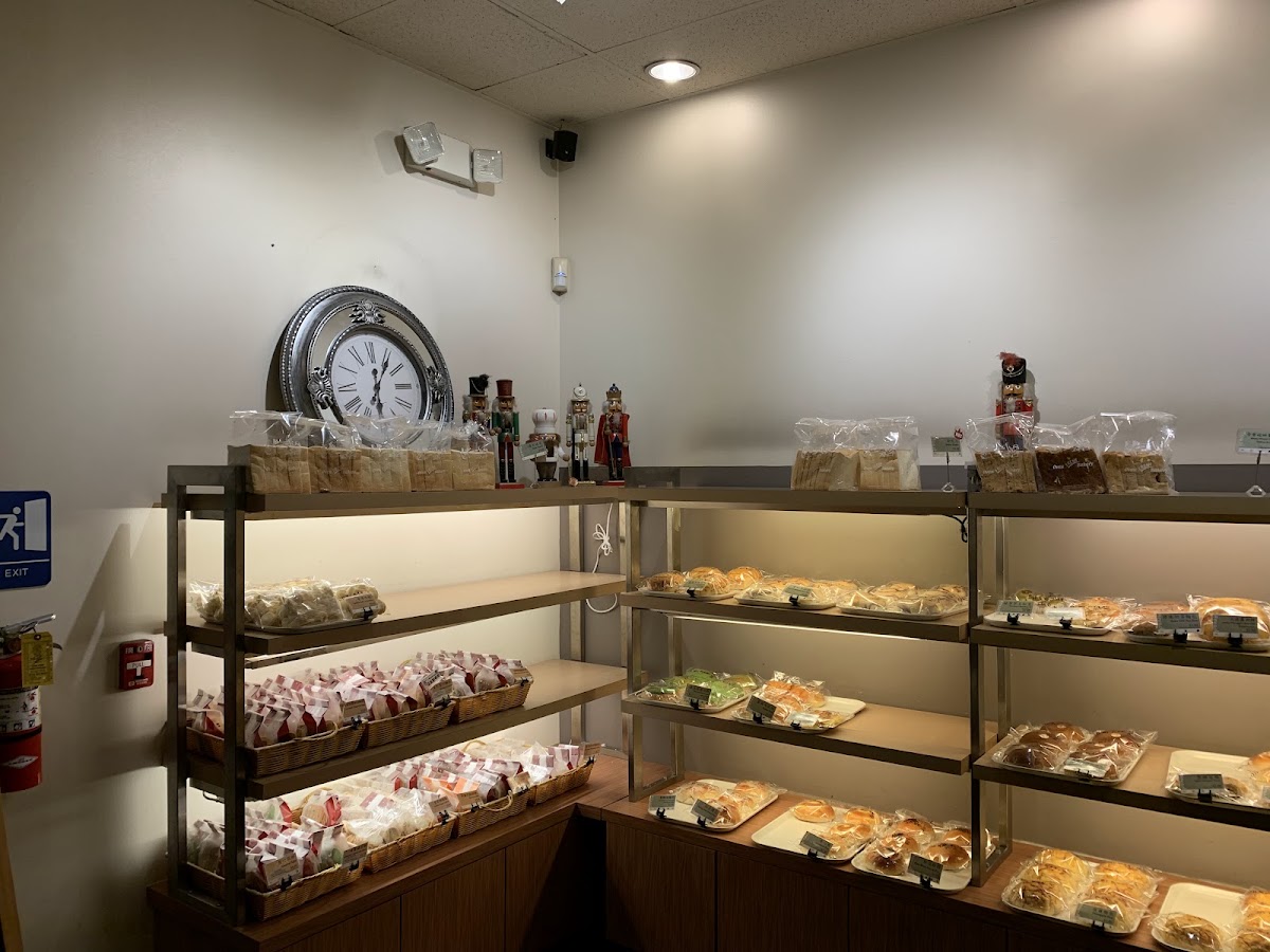 Oh My Pan Bakery & Cafe