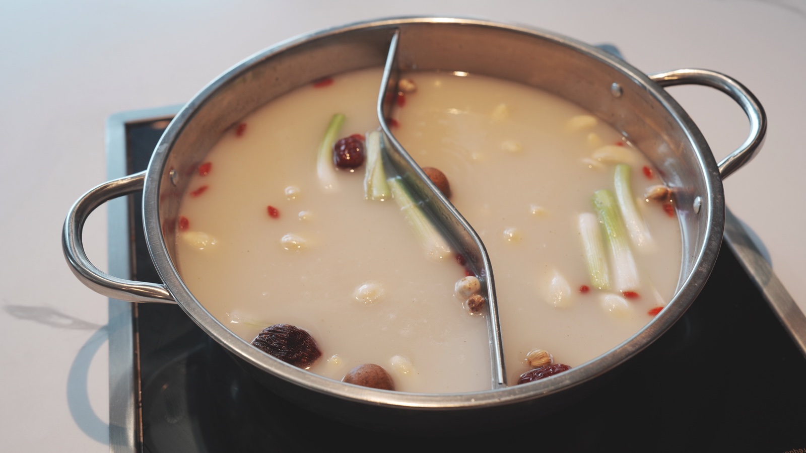 Original Herbal Bone Broth at Happy Lamb Hot Pot